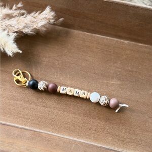 Beaded Keychain with 'MAMA' Letters
